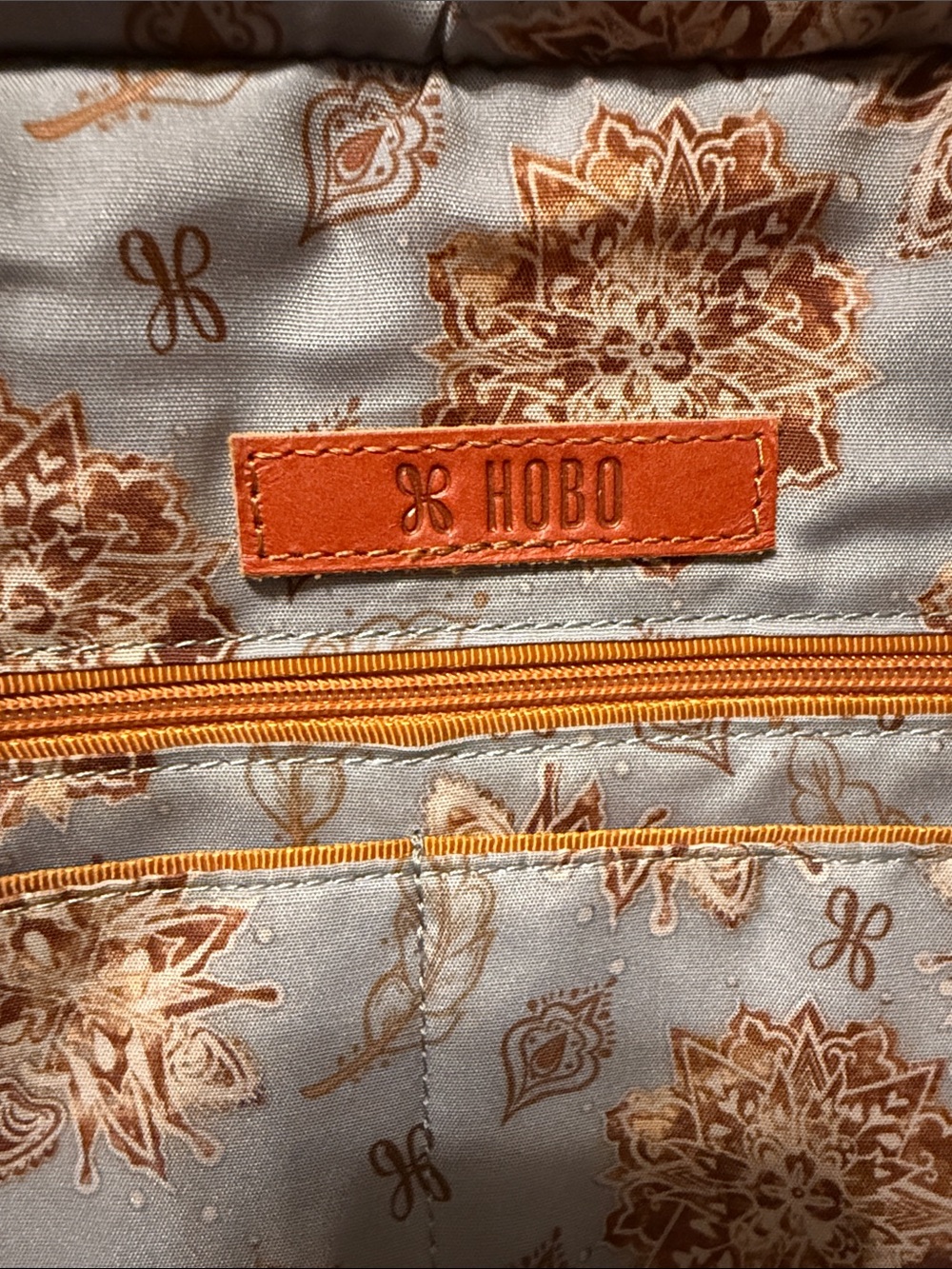 HOBO Rich Brown Leather Shoulder Bag - Picture 2 of 6